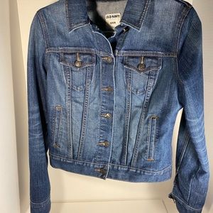 Cute Old Navy jean jacket!! Very stylish, perfect for any occasion!!